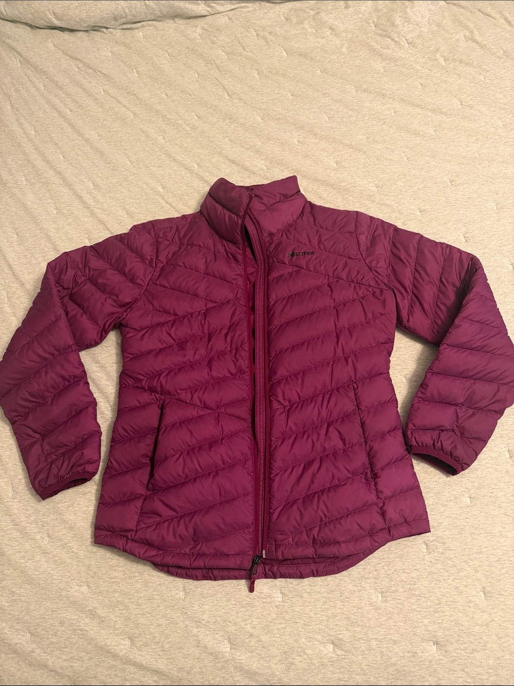 Marmot Womens Quilted Puffer Jacket - Magenta